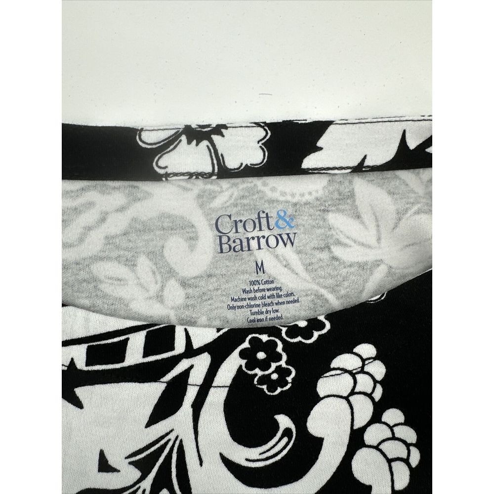 Croft And Barrow Women Long Sleeve Black and White Floral Top - Picture 3 of 4